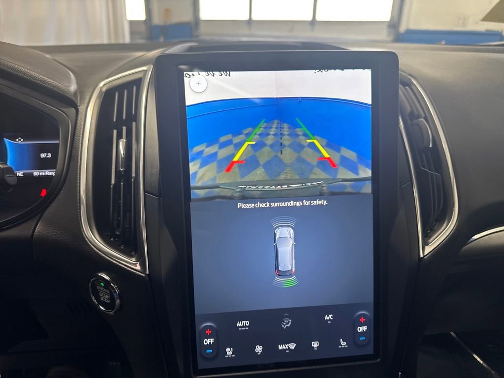 Certified 2023 Ford Edge Titanium image 19
