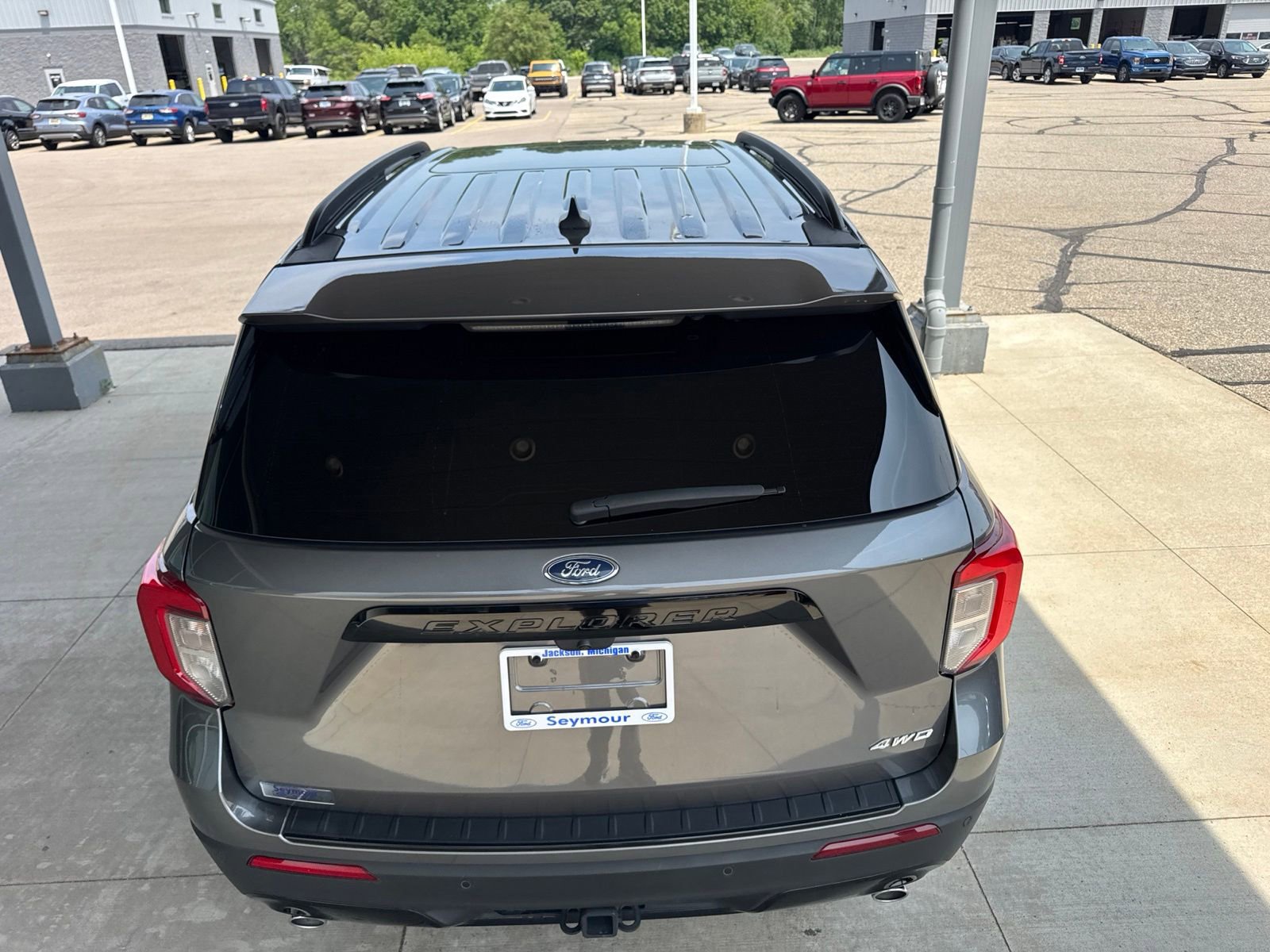 Certified 2024 Ford Explorer ST-Line w/ Class IV Trailer Tow Package AWD/4WD image 7