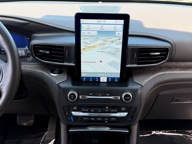 Certified 2020 Ford Explorer Platinum w/ Premium Technology Package AWD/4WD image 28
