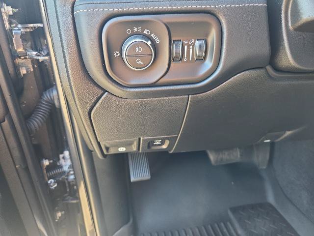 Used 2019 RAM 2500 Limited AWD/4WD image 22