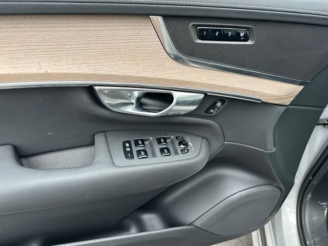 Used 2025 Volvo XC90 B6 Plus AWD/4WD image 42
