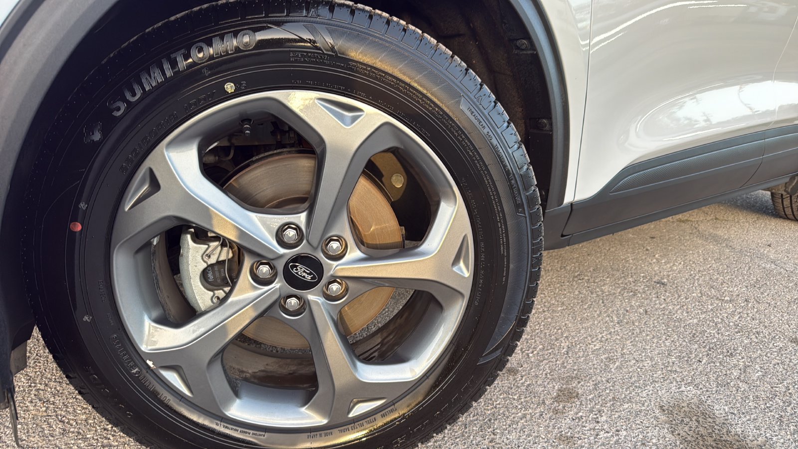 Certified 2025 Ford Escape ST-Line FWD image 29
