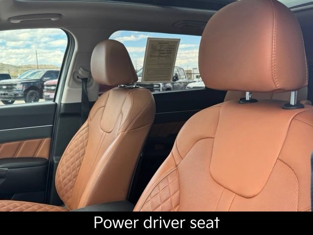 Used 2022 Kia Sorento SX Prestige w/ Rust Color Package AWD/4WD image 16