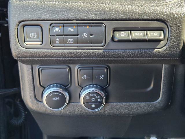 Used 2023 GMC Yukon Denali RWD image 26