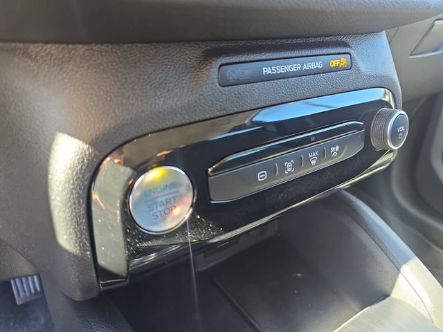 Certified 2024 Ford Escape SE FWD image 23