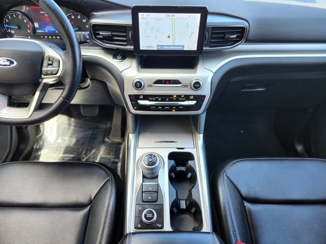 Certified 2020 Ford Explorer XLT w/ Equipment Group 202A AWD/4WD image 14