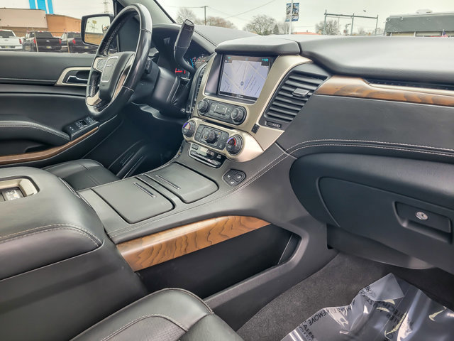 Used 2020 GMC Yukon Denali w/ Denali Ultimate Black Edition image 25