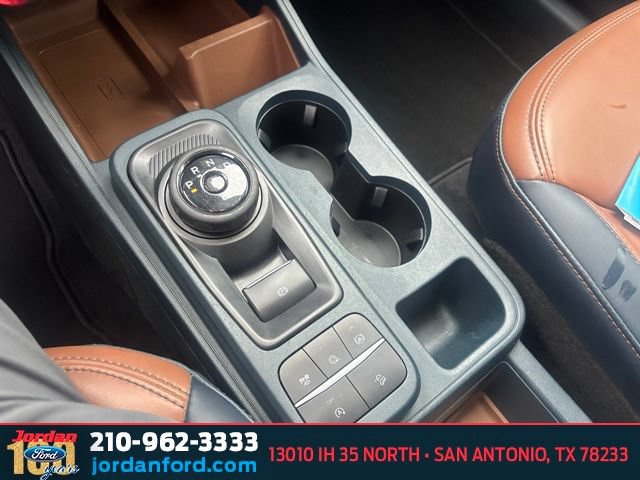 Certified 2022 Ford Maverick Lariat w/ Lariat Luxury Package AWD/4WD image 16