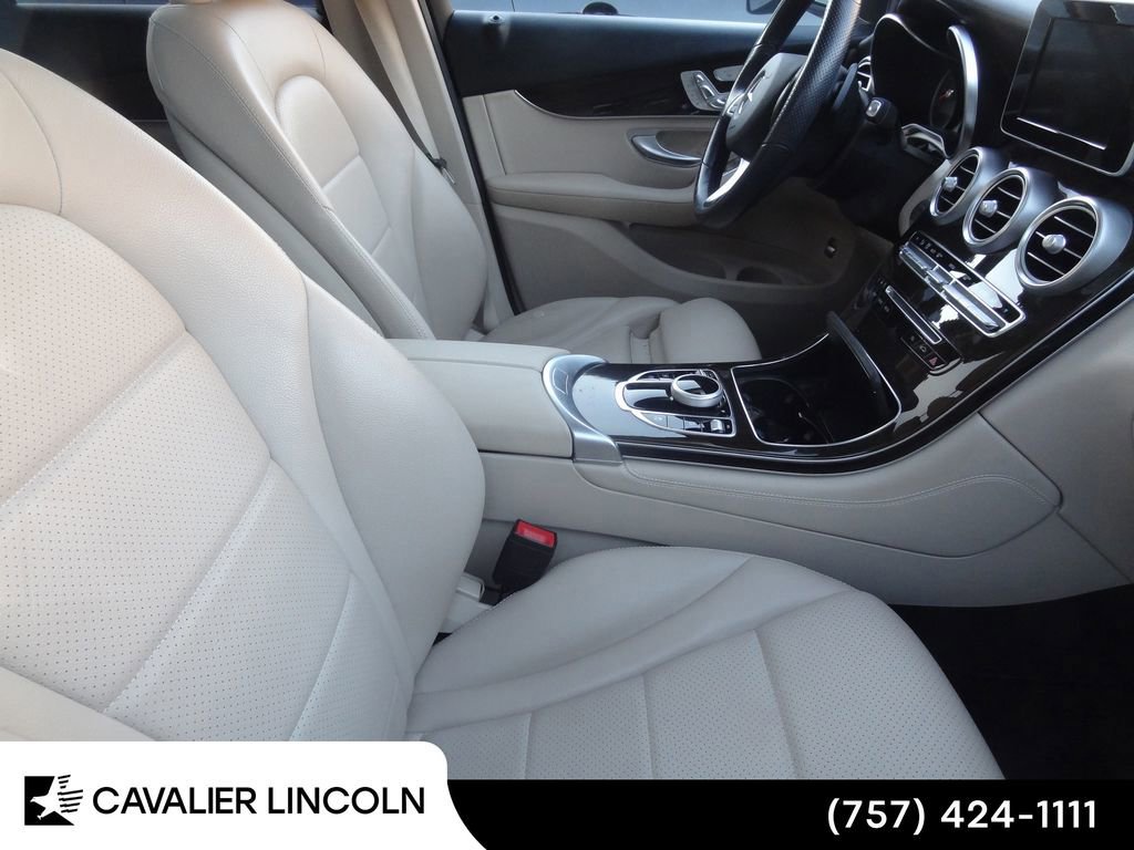Used 2019 Mercedes-Benz GLC 300 4MATIC image 15