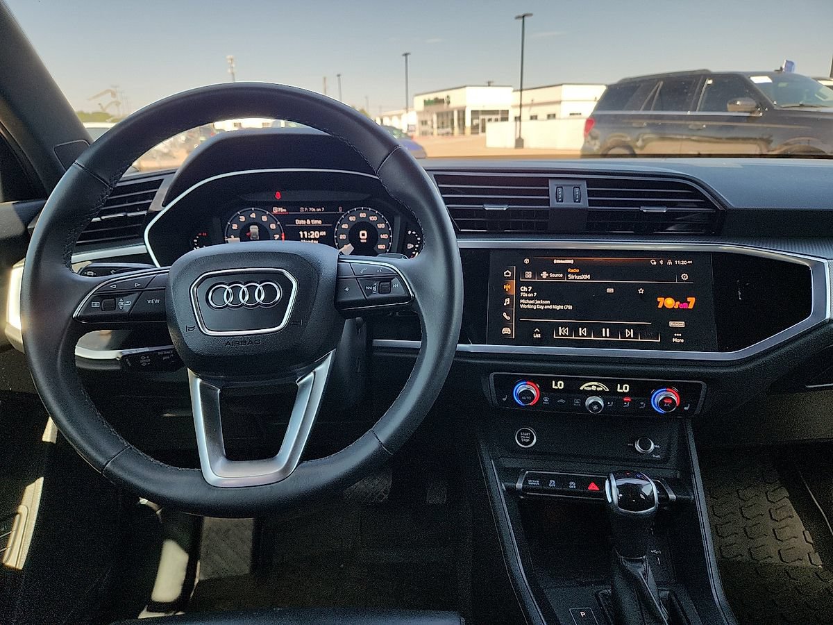 Used 2023 Audi Q3 2.0T Premium Plus w/ Premium Plus Package AWD/4WD image 6