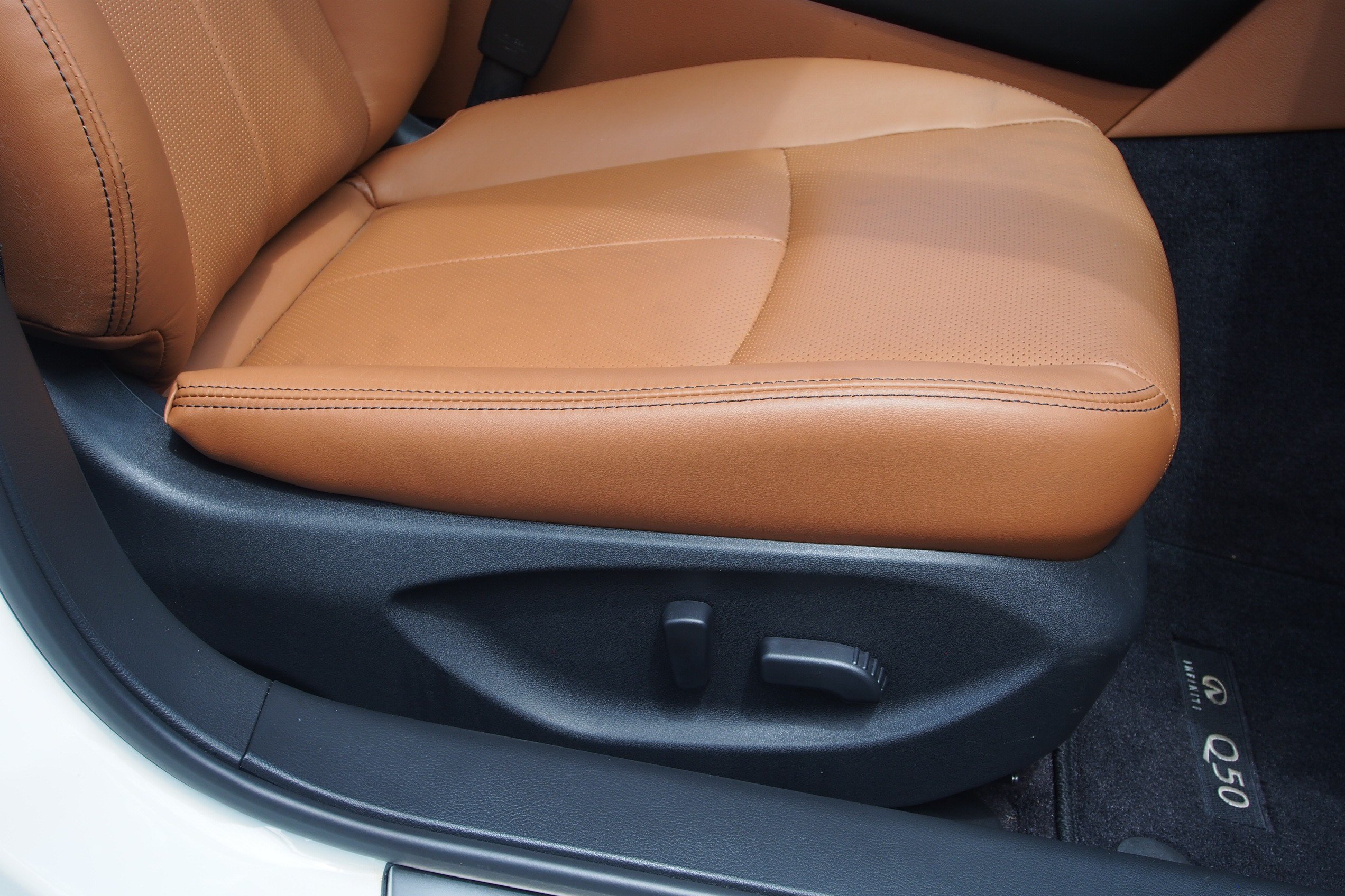 Used 2024 INFINITI Q50 Sensory RWD image 13
