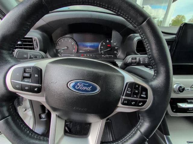 Certified 2023 Ford Explorer XLT w/ Equipment Group 202A AWD/4WD image 16