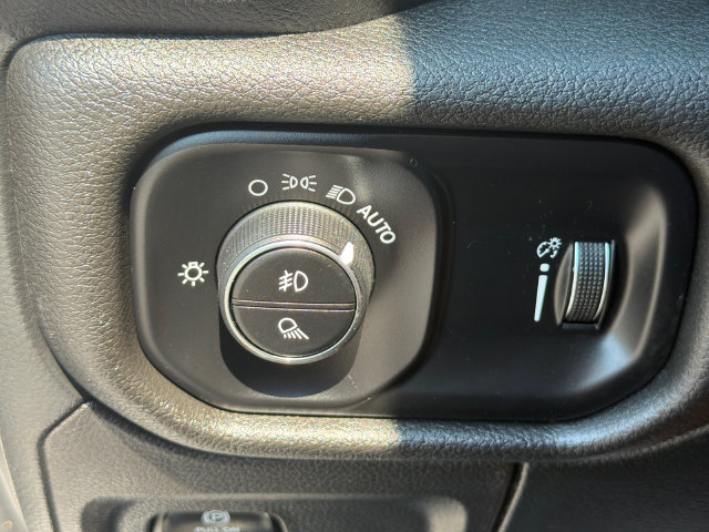 Used 2022 RAM 1500 Big Horn RWD image 33