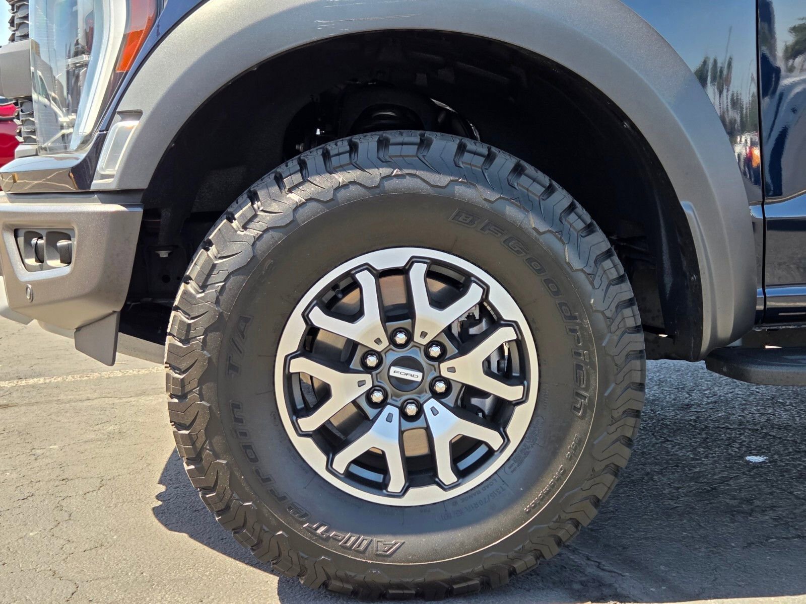 Certified 2022 Ford F150 Raptor w/ Equipment Group 801A High AWD/4WD image 9
