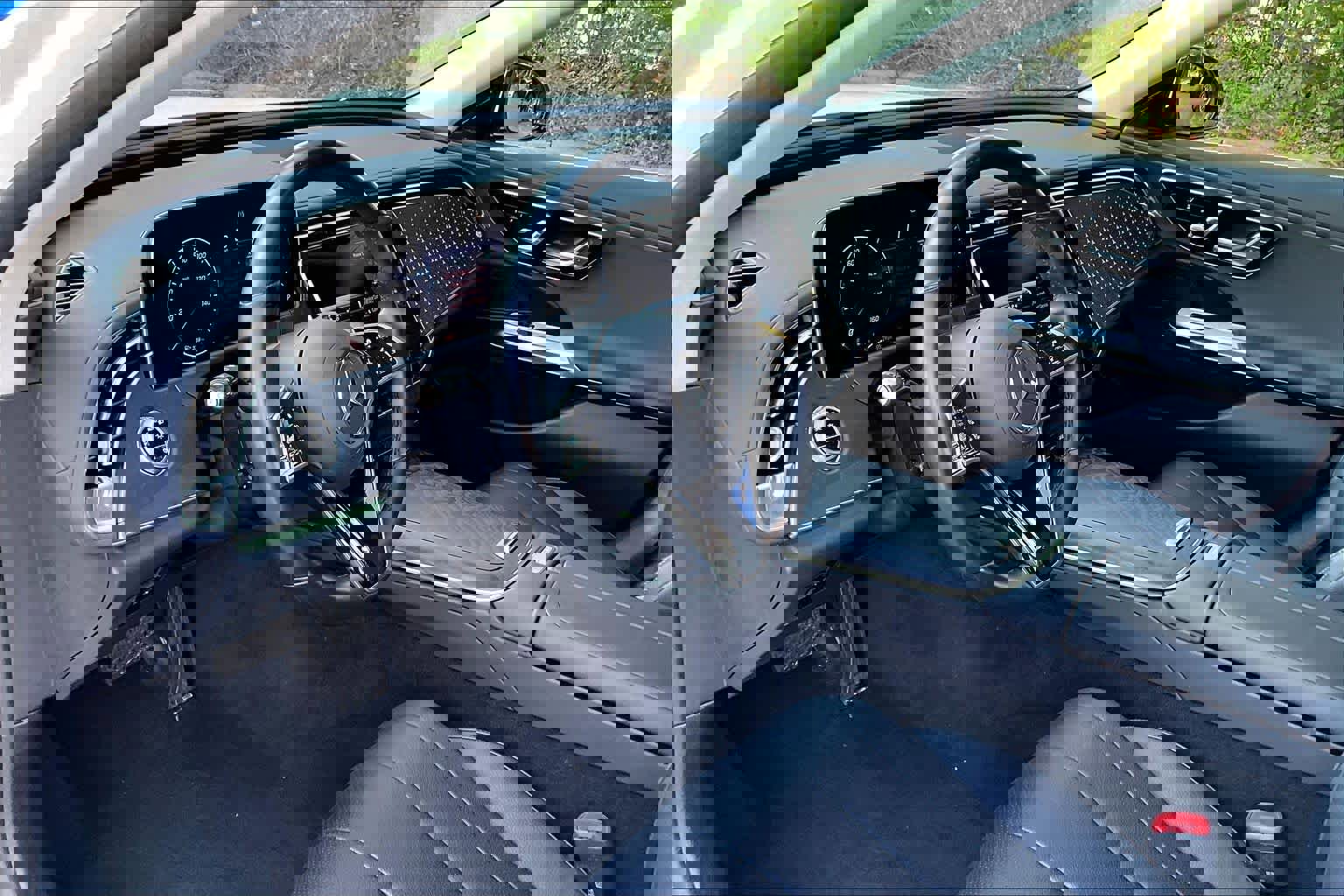 Used 2025 Mercedes-Benz E 350 Sedan w/ Winter Package image 16