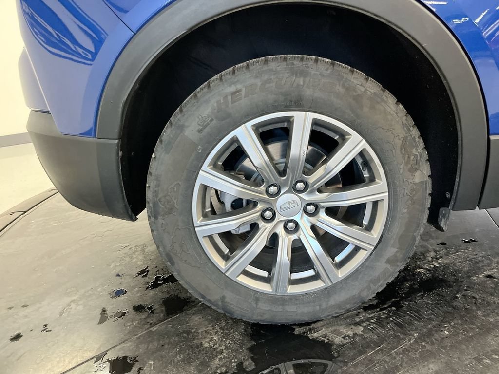 Used 2022 Cadillac XT4 Premium Luxury w/ Safety Alert Package AWD/4WD image 10