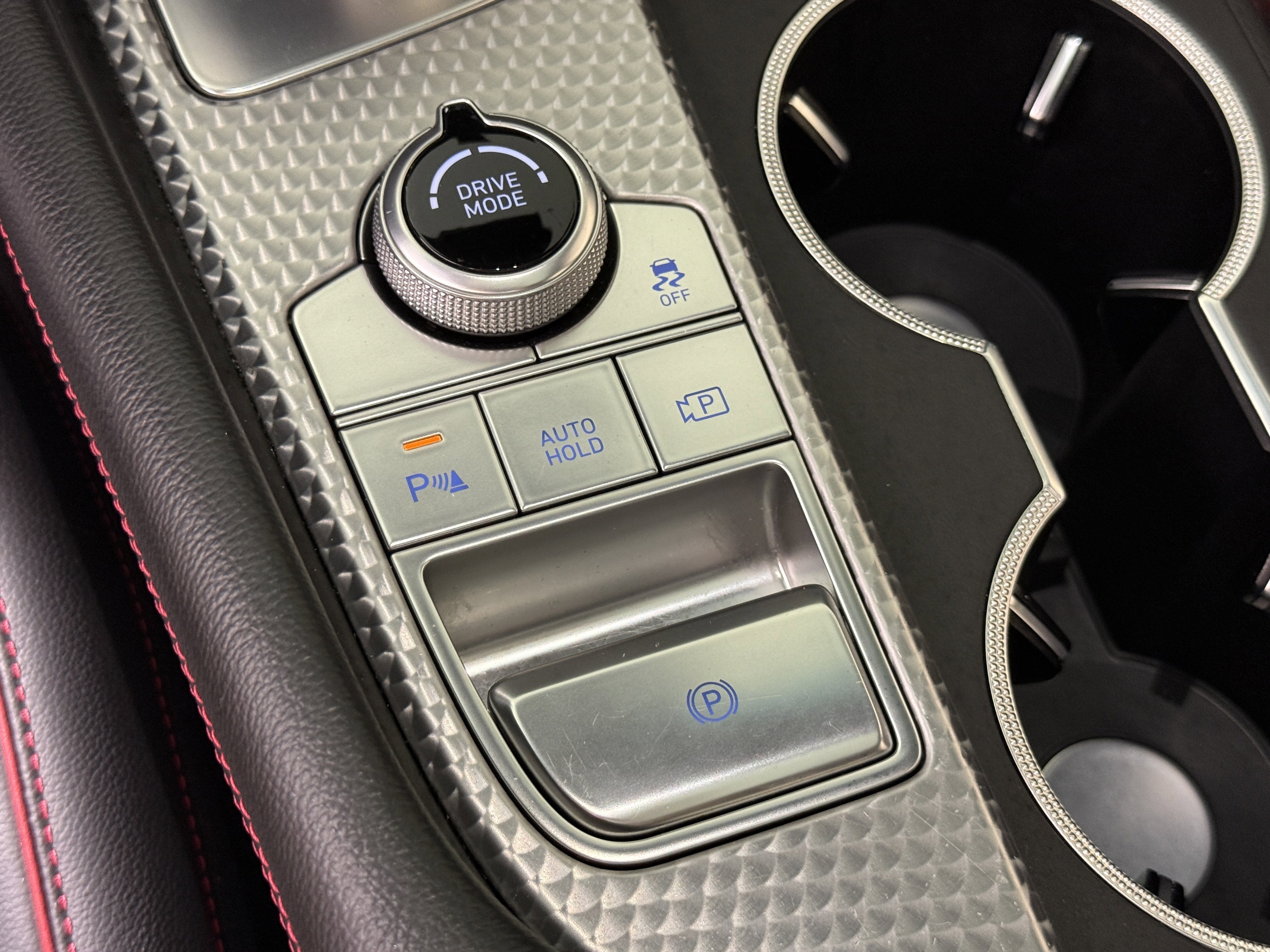 Used 2023 Genesis G70 2.0T w/ Sport Prestige Package image 23