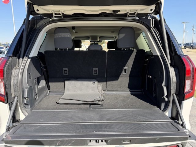 Certified 2025 Ford Expedition Active image 9