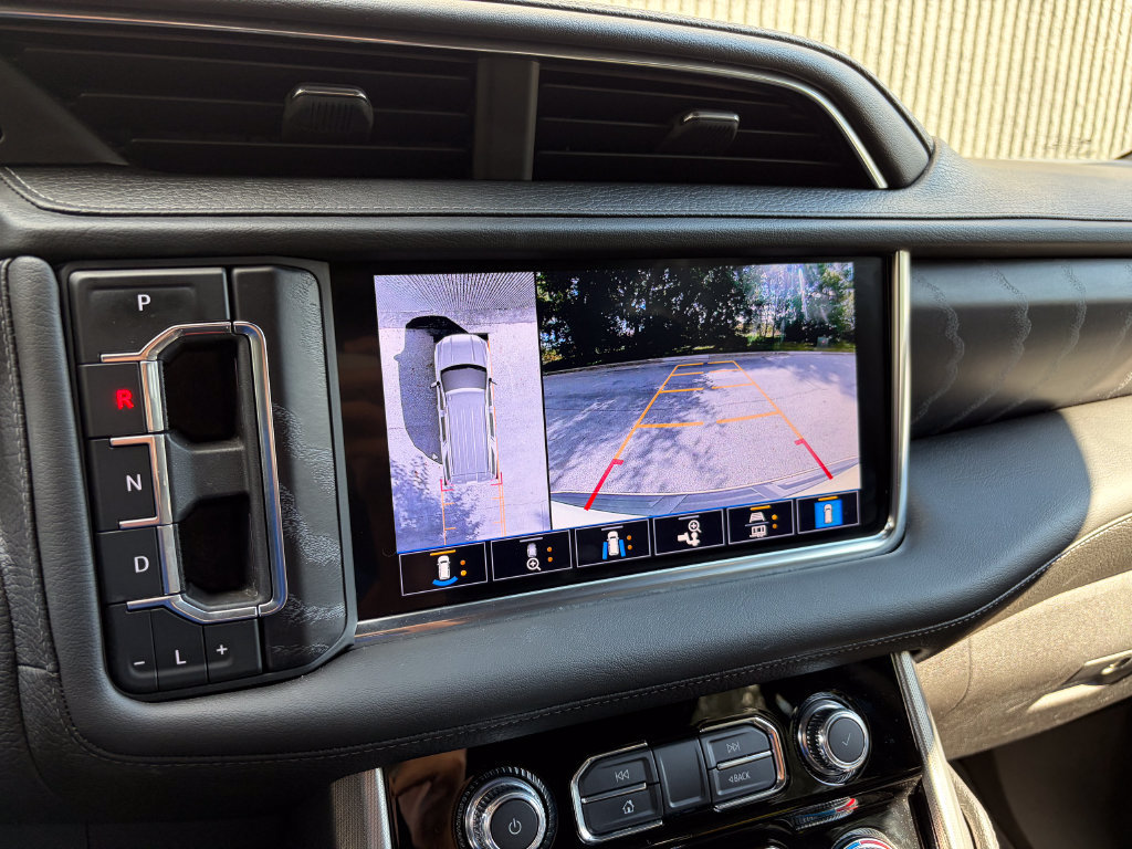 Used 2021 GMC Yukon Denali w/ Denali Premium Package AWD/4WD image 49