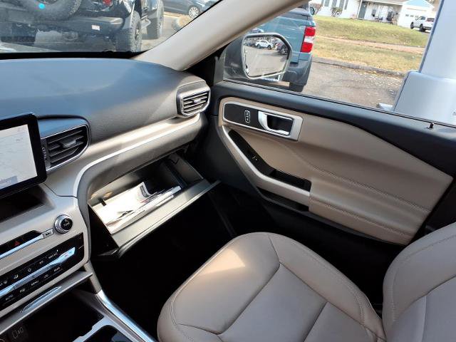 Certified 2023 Ford Explorer XLT w/ Equipment Group 202A image 26
