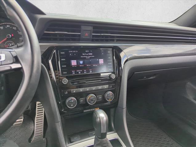 Used 2022 Volkswagen Passat 2.0T R-Line image 14