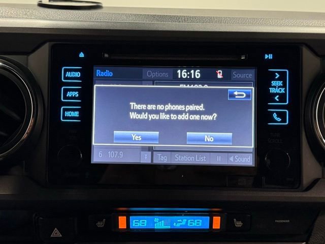 Used 2017 Toyota Tacoma TRD Off-Road image 27