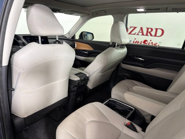 Used 2024 Toyota Grand Highlander AWD image 26