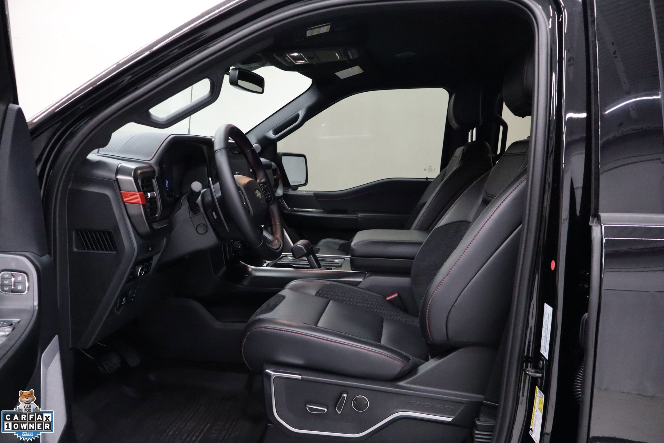 Certified 2025 Ford F150 Raptor image 31