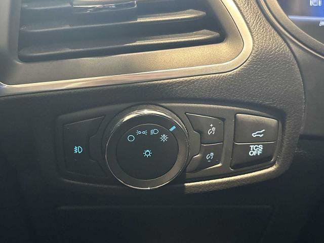 Certified 2022 Ford Edge Titanium w/ Class II Trailer Tow Package image 16