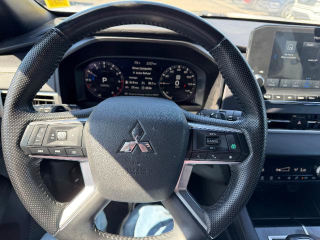Used 2023 Mitsubishi Outlander SE AWD/4WD image 7