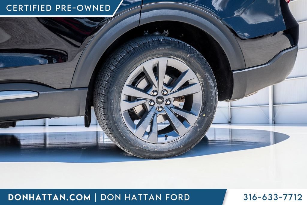 Certified 2023 Ford Explorer XLT w/ Equipment Group 202A AWD/4WD image 37