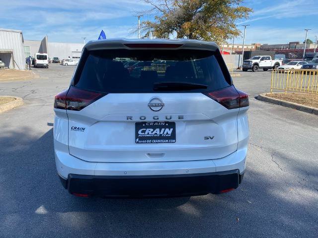 Used 2024 Nissan Rogue SV image 4