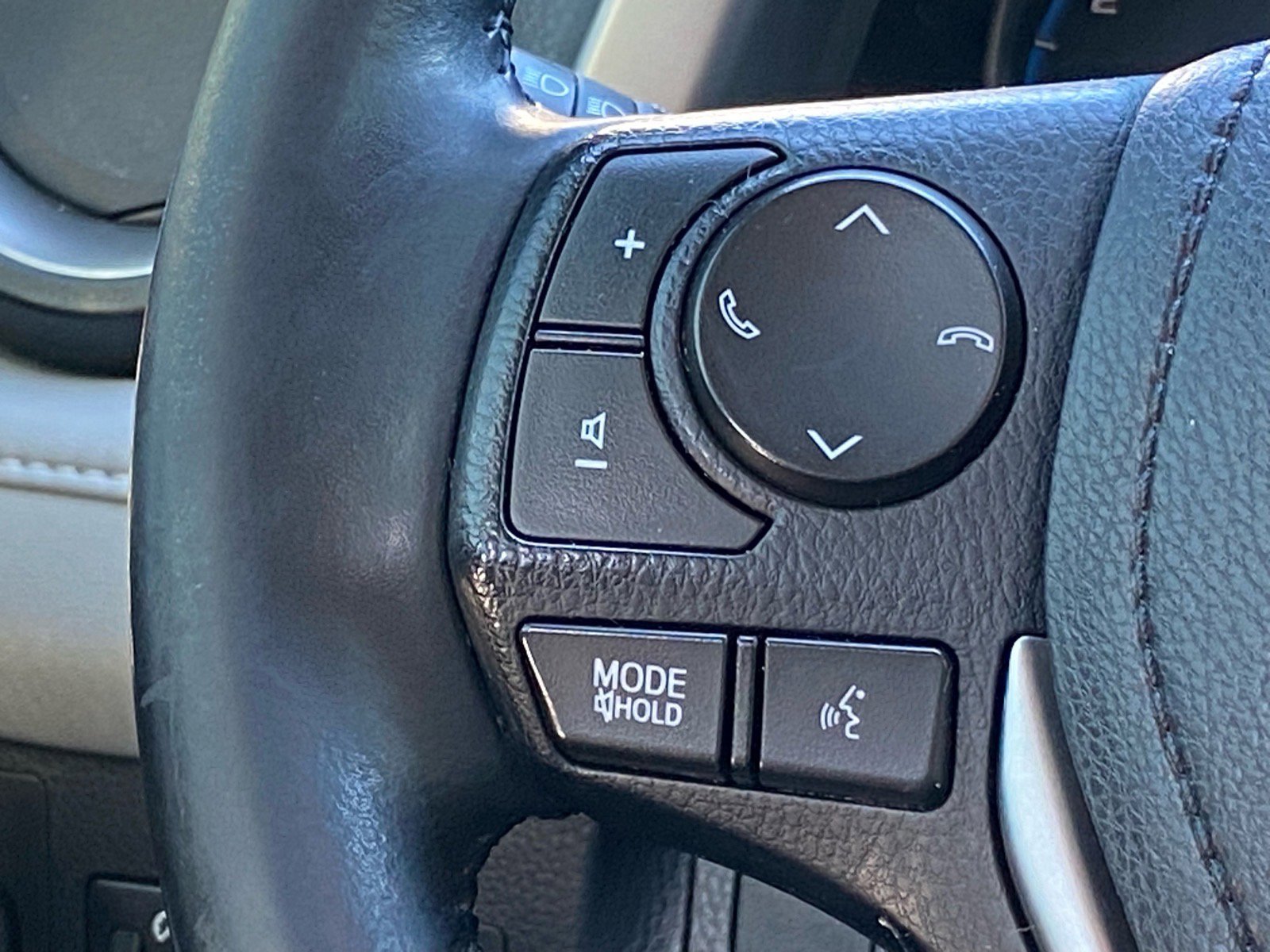 Used 2017 Toyota RAV4 XLE w/ Plus Special Value Package image 6