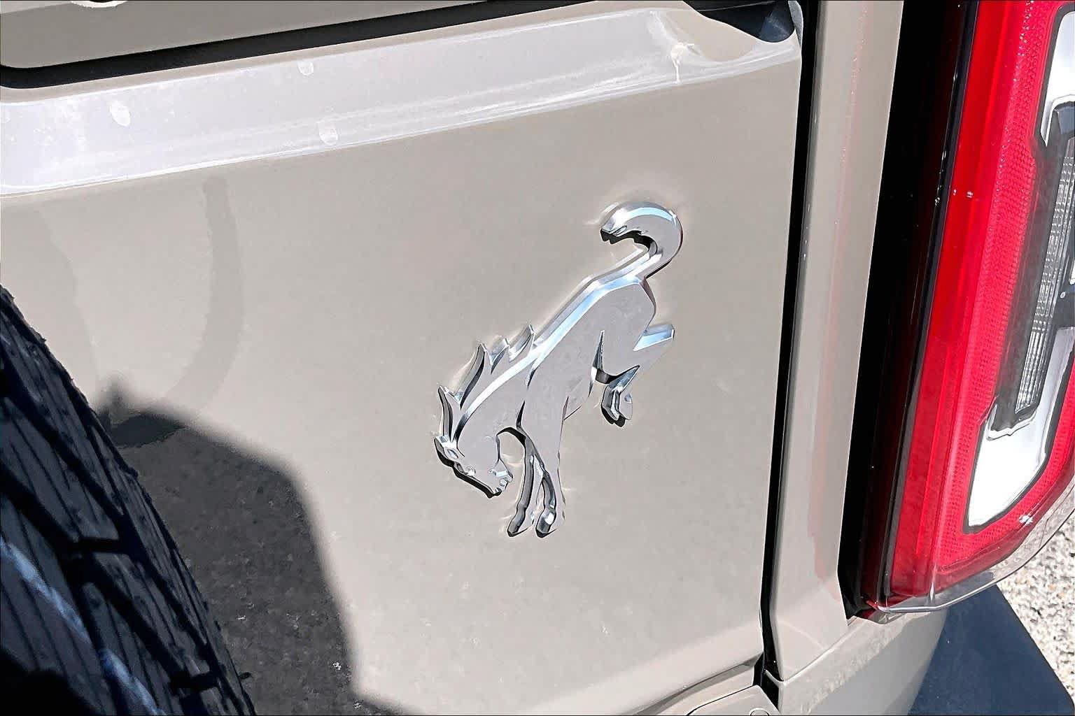 Certified 2025 Ford Bronco Outer Banks AWD/4WD image 12