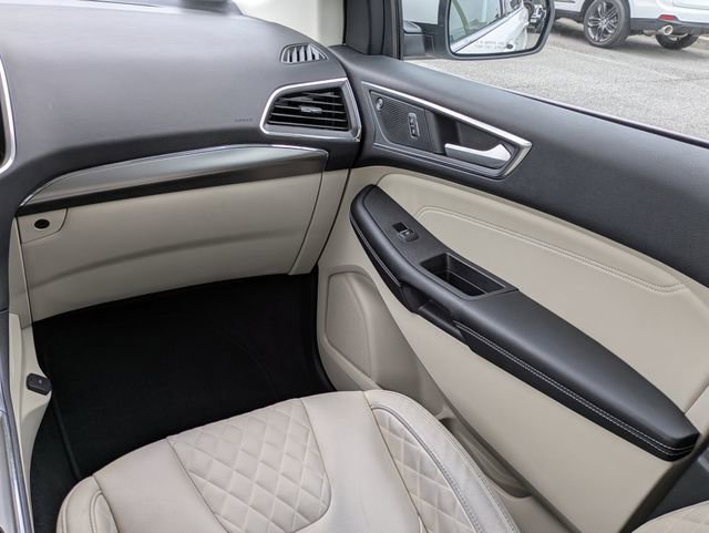 Certified 2023 Ford Edge Titanium w/ Class II Trailer Tow Package image 17