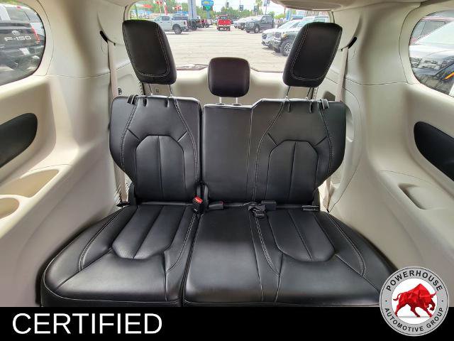 Used 2023 Chrysler Pacifica Touring-L FWD image 18