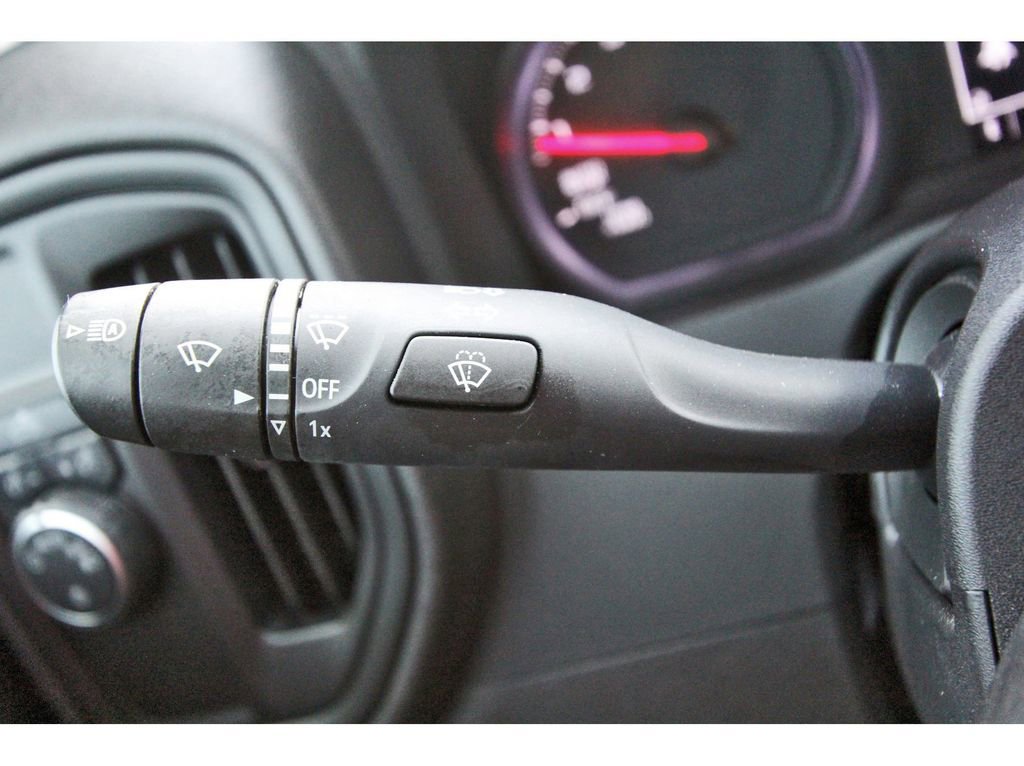 Used 2023 Chevrolet Silverado 1500 Custom image 16