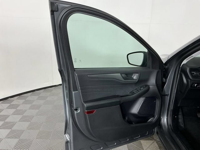 Certified 2024 Ford Escape Active AWD/4WD image 12