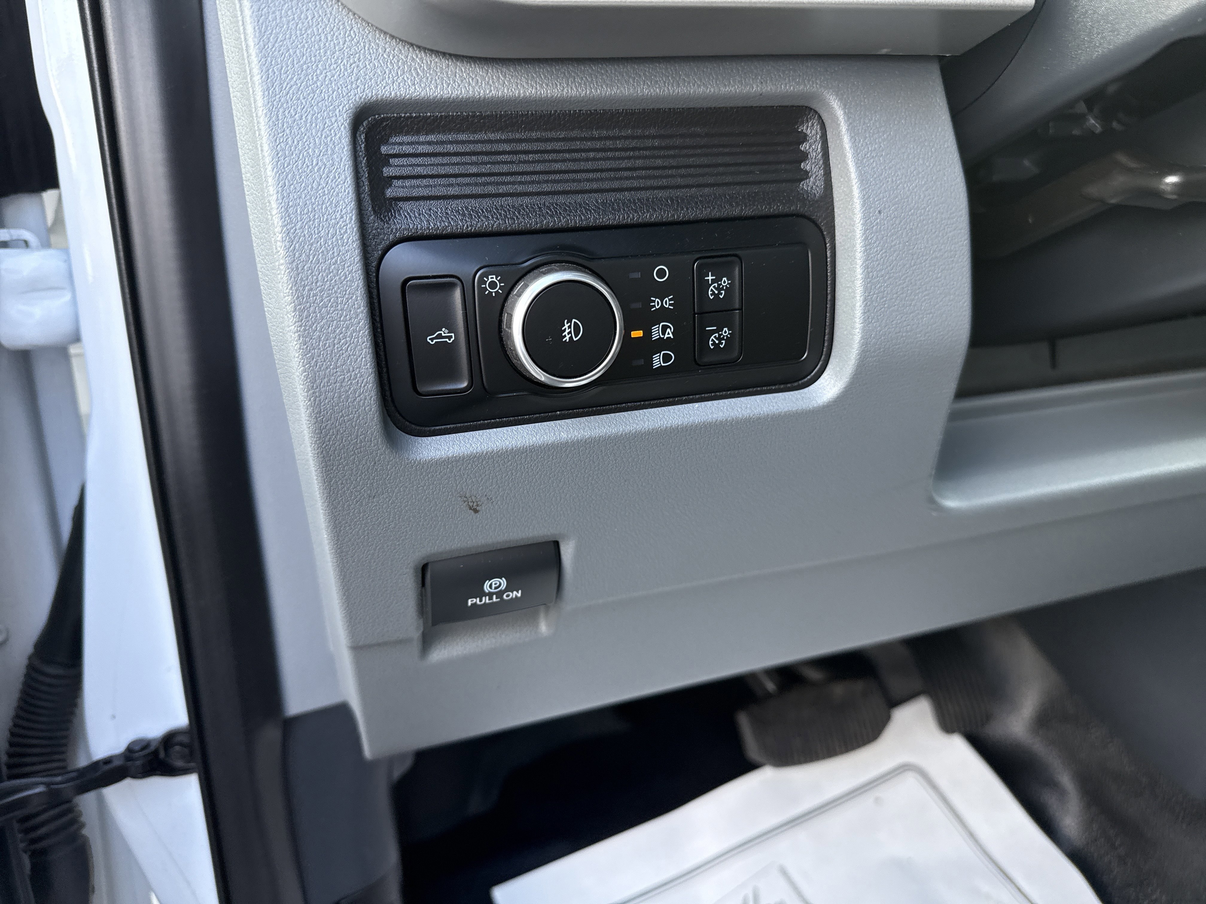 Certified 2024 Ford F250 XL w/ XL Chrome Package AWD/4WD image 18