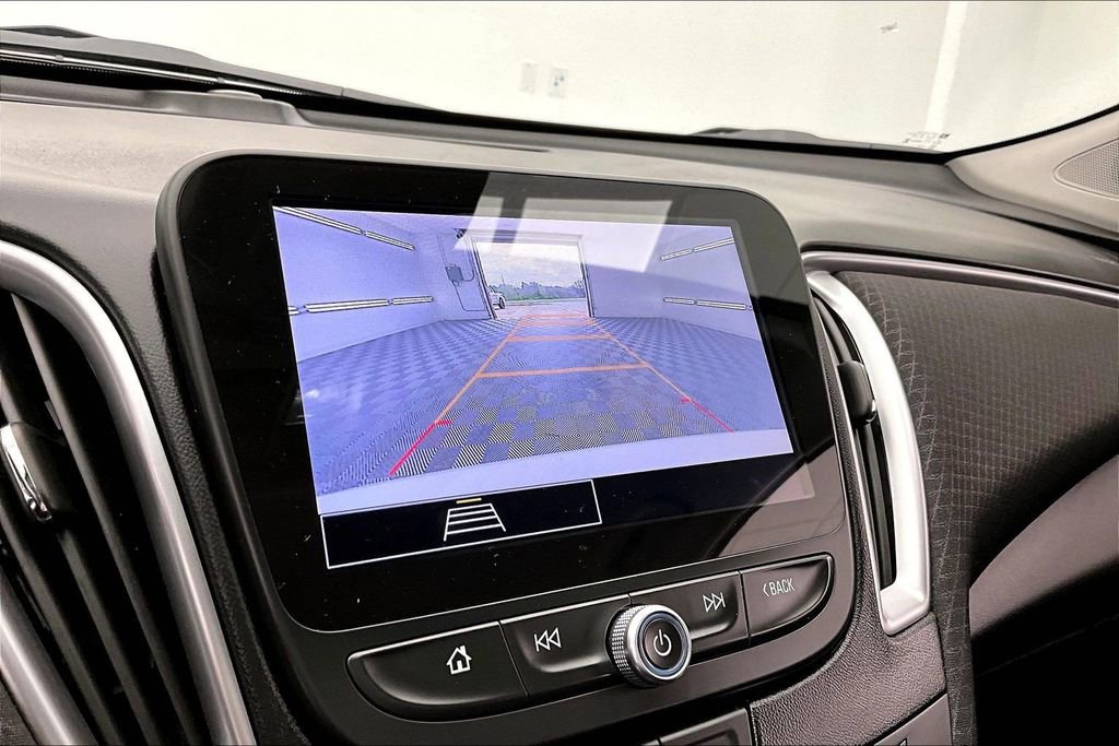 Used 2025 Chevrolet Malibu LT FWD image 21