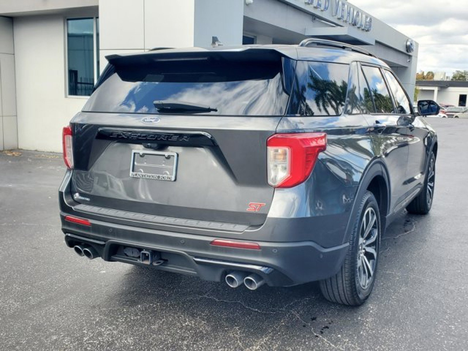 Certified 2020 Ford Explorer ST w/ Premium Technology Package image 4