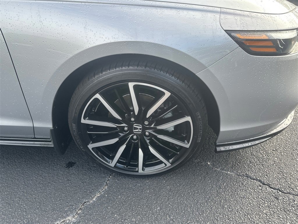 Used 2024 Honda Accord Touring image 10