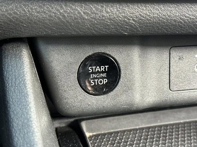 Used 2024 Nissan Rogue S image 21