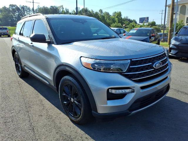 Certified 2020 Ford Explorer XLT w/ Equipment Group 202A RWD image 5