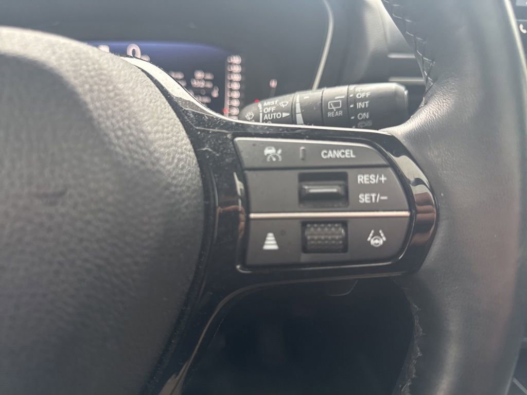 Used 2023 Honda Pilot Elite image 16