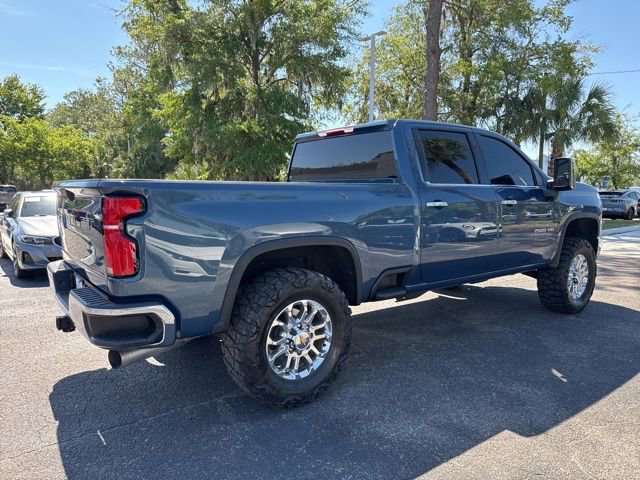 Used 2025 Chevrolet Silverado 2500 LTZ AWD/4WD image 4