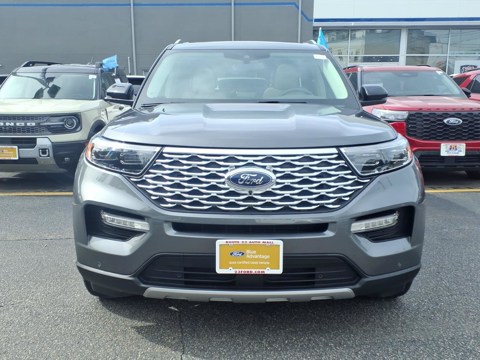 Certified 2023 Ford Explorer Platinum w/ Technology Package AWD/4WD image 2