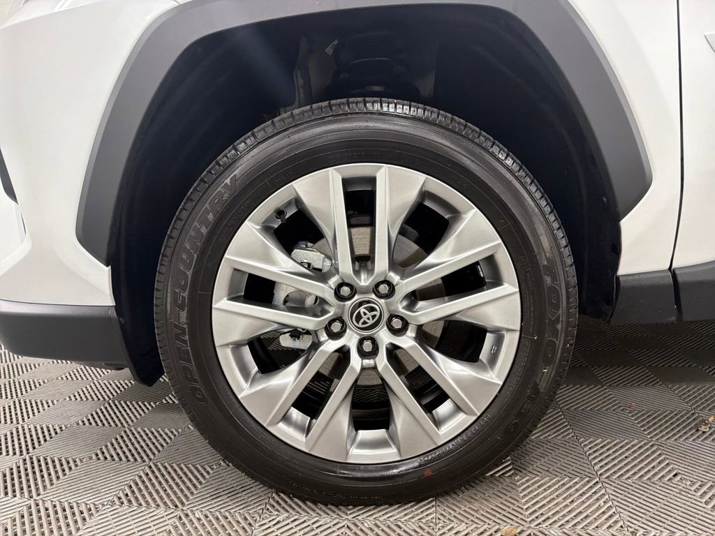 Used 2025 Toyota RAV4 XLE Premium image 16