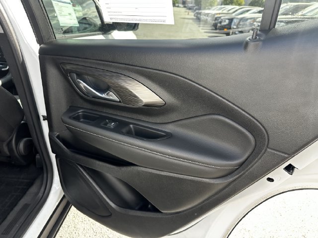 Used 2024 GMC Terrain SLE FWD image 39