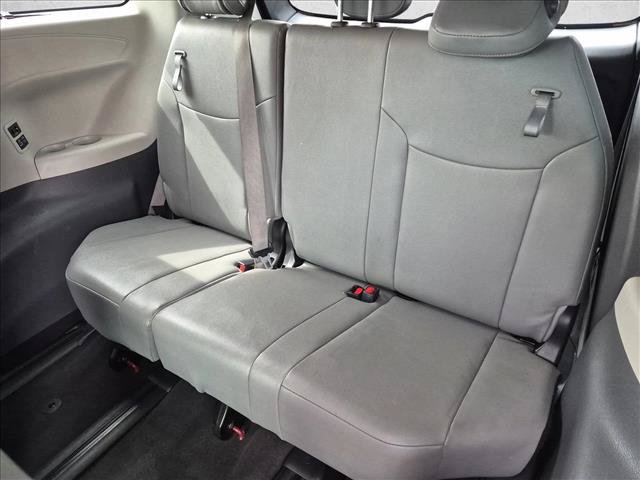 Used 2021 Toyota Sienna Limited AWD/4WD image 21